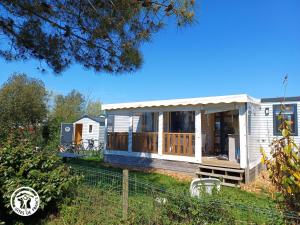 Mobil-home confortable proche de lAtlantique - FR-1-426-577