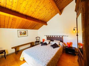 Maisons de vacances Maison de ville a Fouras, 4 pers, proche plage et centre - FR-1-709-95 : photos des chambres