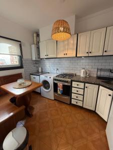 Hermoso Departamento con Balcón a 3 cuadras del Mar - La Perla