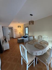 Hermoso Departamento con Balcón a 3 cuadras del Mar - La Perla