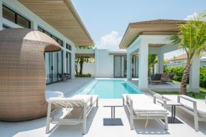 Mouana Breeze Mai Khao VIP 4-bedroom Pool Villa 9913