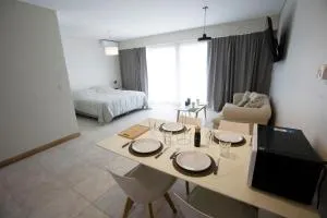 NORDELTA- Departamento con Terraza Privada, Cochera Cubierta, Gym y Piscina - Benavídez