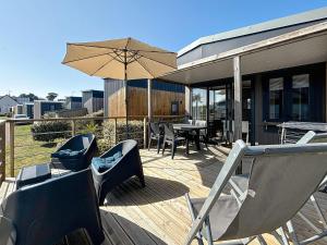 Mobil-home Confort 4 pers, plage à 200m, piscine chauffée, terrasse Sud, parking, wifi inclus - FR-1-361A-81