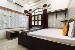 Hotel O Om Sai Guest House & Hotel - Mainpuri