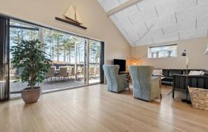 Lovely Home In Ebeltoft With Sauna