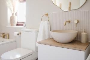 Beautiful 4 Bedroom Cotswolds Home near Woodstock!