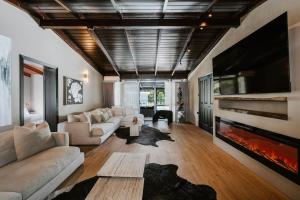 Moonlight at Mudgee - Chic Soirées & Private Cinema