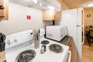 Recharge Right Bright Space with Modern Touches
