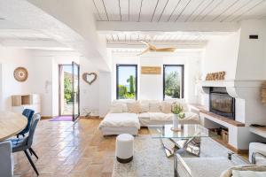 Villa Flore - Panoramic Sea View by Halldis