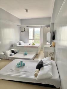 COZY by Hayahay Rentals