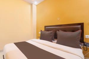 Collection O M V Inn Near Chaudhary Charan Singh International Airport