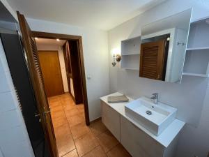 Appartements Apartment Cali Elina : photos des chambres