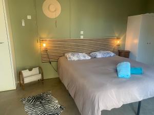 Studio Centre Vallon jardin parking 400m du Marché Rivière et Commerces