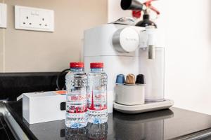 Smart Home with Alexa Near Yas and Airport with Pool