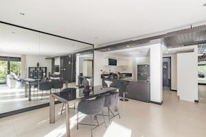 3BR Casa Oasis - Beachfront Home in Laguna & Layan Chom Tawan and Maan Tawan Residences