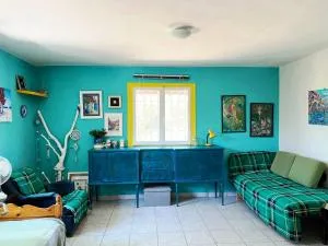 Painter's house by the beach - Áyios Nikólaos