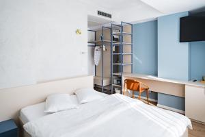 Graffiti Hotel Rooftop - Central Location