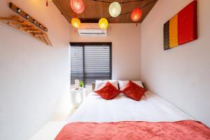 Private Villa 大きな商店街の側にあるお宿 ベッド6台 トイレ3台