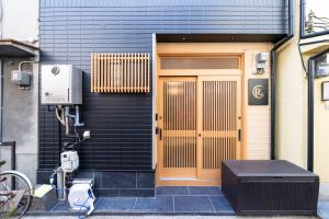 Private Villa 大きな商店街の側にあるお宿 ベッド6台 トイレ3台