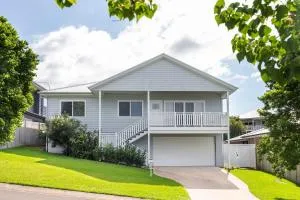 Modern 4 Bedroom Family Home Perfect for Getaways - Sassafras