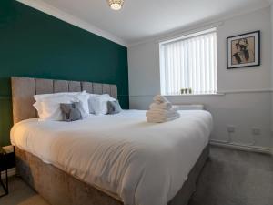 Your Home on the Marina - Pass the Keys