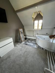 Maisons de vacances Maison avec cheminee ancienne - Proche Cabourg : photos des chambres