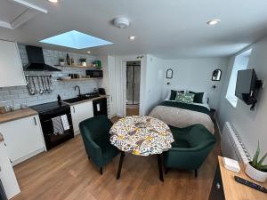 The Banditry, Glastonbury