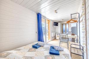 Maisons de vacances Le Chalet in Medoc : photos des chambres