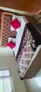 Krishna Hill Stay Near Mall Road