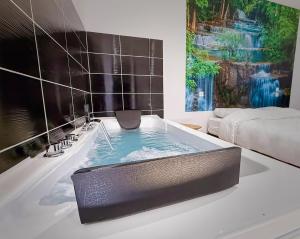 Studio Design N3 avec Jacuzzi & Ambiance Cozy