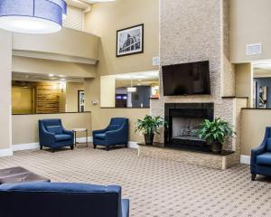 Comfort Suites University - Research Park