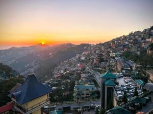 Krishna Hill Stay Near Mall Road