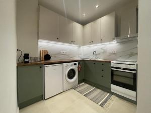 Apartment Laoura Madouki