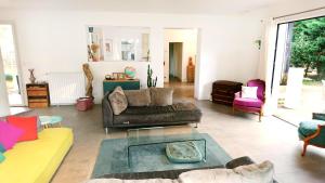 Maison entre forêt et océan - piscine et tennis