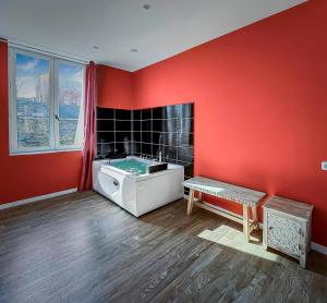 Appartements Studio Chic N2 avec Jacuzzi : photos des chambres