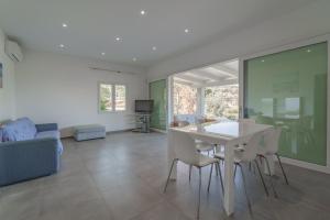 Villetta Biodola Beach