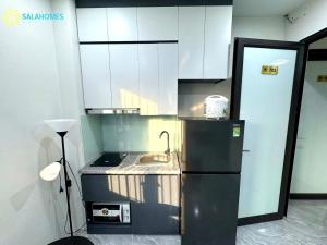 Studio phòng tắm kính xinh xắn