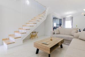 Artistic Vibe by RentalsPro - Nikiti Halkidiki