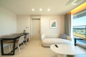 DIAMER Hotel Sokcho by AankStay