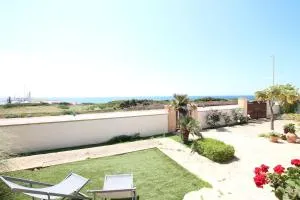 AMAZING SEAFRONT House - 萨拉比塔