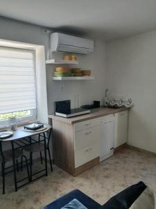 Apartments Marinko Unije