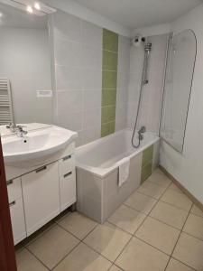 Appart'hotels Le Manon Residence Hotel : photos des chambres