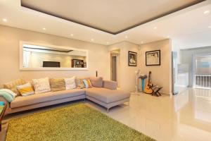 Spacious 3Bed Apt Overlooking Cape Town Panova