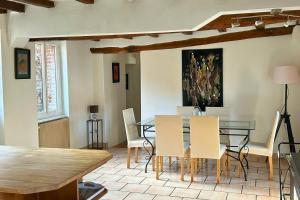 Maisons de vacances Les Gites de Pronleroy l Gite Rural 27 Couchages et SPA En Picardie : photos des chambres