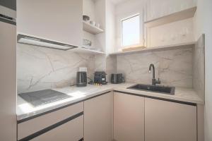 Elégant studio TERRASSE- proche PLAGES et CROISETTE A0B206