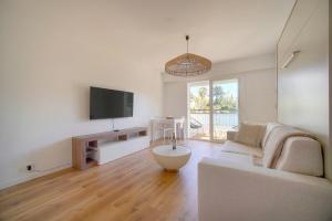 Elégant studio TERRASSE- proche PLAGES et CROISETTE A0B206