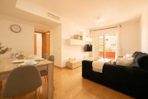 Santangelo - Pool and Sea Views Benalmadena Apartment