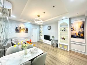 Sam Homestay - căn hộ cao cấp vinhomes Times City Park Hill