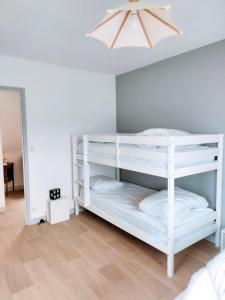 Maisons de vacances La Maison de L-Hermitage 225 m2 terrain 2300 m2 : photos des chambres