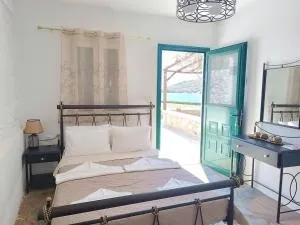 Simousi Studio 1 sea view on the beach - Agios Dimitrios